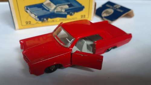 MATCHBOX Lesney 1-75 Series regular Wheels #22 with Original box