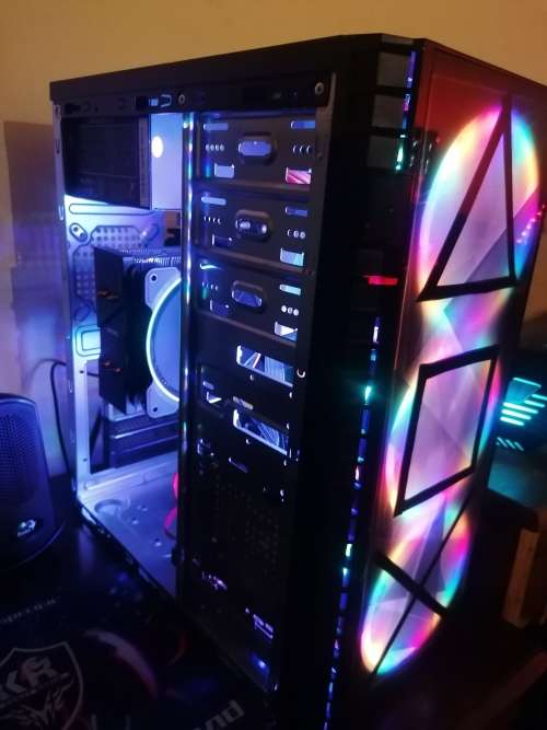 GAMING PC *8GB RAM* *3.8ghz CPU*