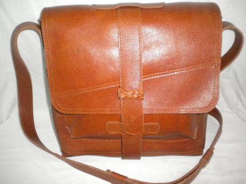Leather Shoulder bag, HONEY TAN. Magnetic Closure!!!