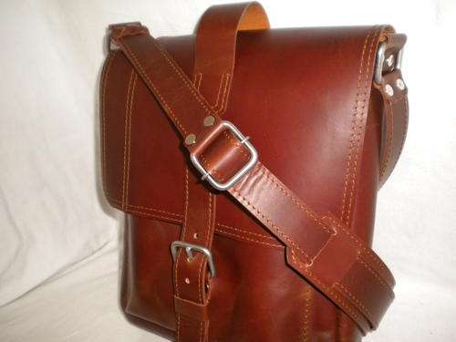 LEATHER SHOULDER BAG for Apple ipad or Samsung Tablet TOFFEE BROWN Leather!!
