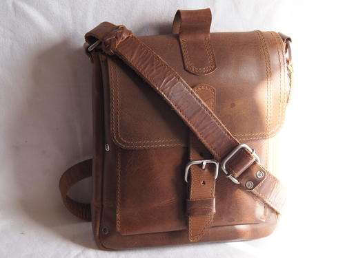 LEATHER SHOULDER BAG(secondhand) for Apple ipad or Samsung Tablet VINTAGE BROWN Leather!!