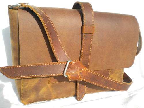 Briefcase, A4( MEDIUM), Secure Magnetic Closure, DIVIDER( Macbook Pro 13inch) DARK VINTAGE leather!!