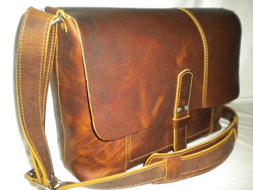 Briefcase, A4( MEDIUM), Secure Magnetic Closure, ( Macbook Pro 13inch) DARK VINTAGE leather!!