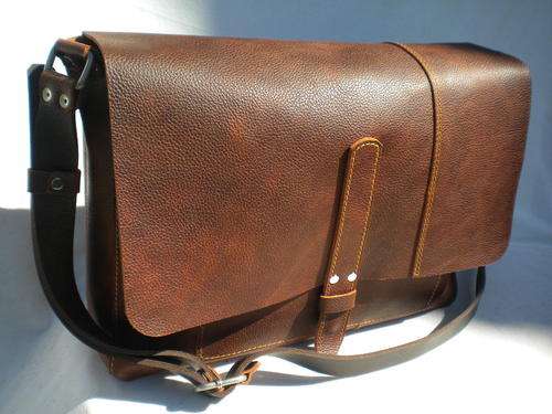 Briefcase Mac Pro15inch, Secure Magnetic Closure, Divider, ANTIQUE BROWN Leather!!