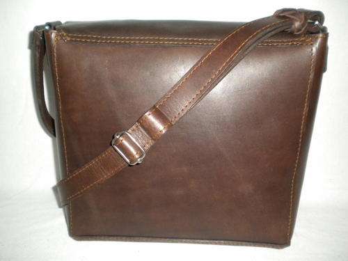 Satchel handbag chocolate
