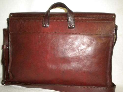 compact brief oxblood
