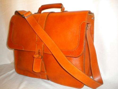 teacher brief chestnut
