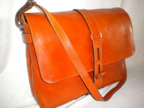 Leather briefcase chestnut