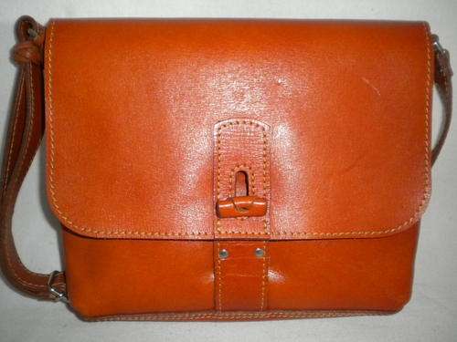 Leather Postman handbag chestnut