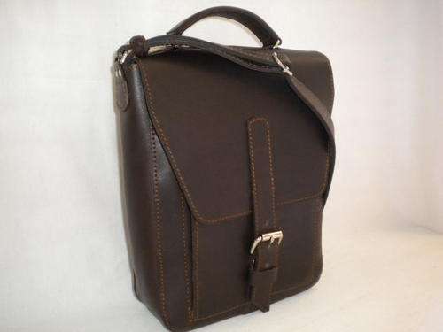 Leather Messenger Medium Handbag Chocolate Brown