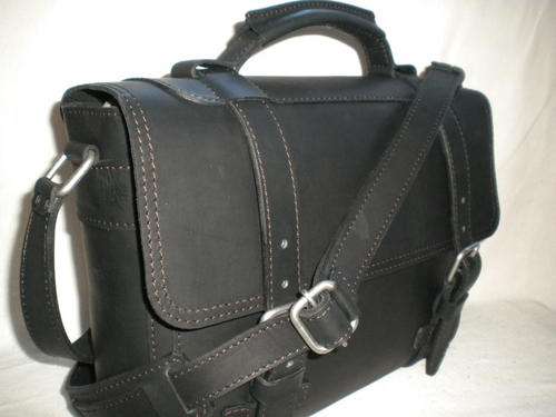 Leather Badger Briefcase(Medium) CARBON BLACK(up to 14 inch laptop)