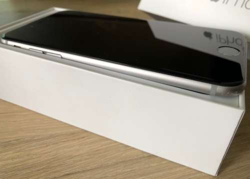 Apple iPhone 6 16GB Space Grey with original box and accessories