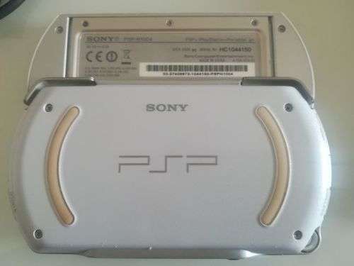 PSP GO N1004