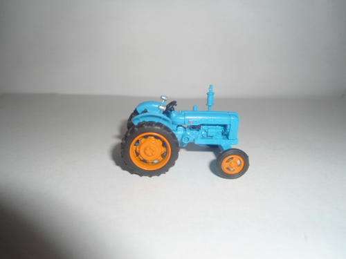 Schuco H0 die-cast Porsche tractor