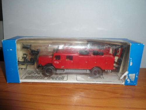 Roco H0 Mercedes Benz LF25 Fire truck