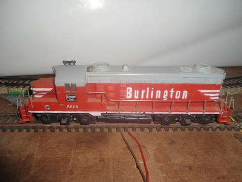 DUMMY HO DIESEL LOCOMOTIVE "BURLINGTON"