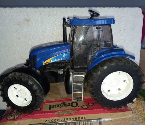 Bruder New Holland tractor
