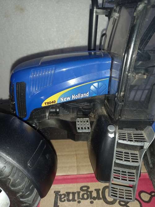 Bruder New Holland tractor