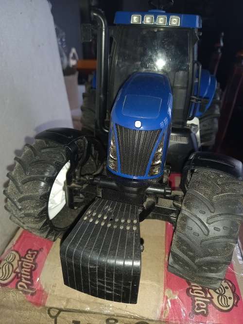 Bruder New Holland tractor