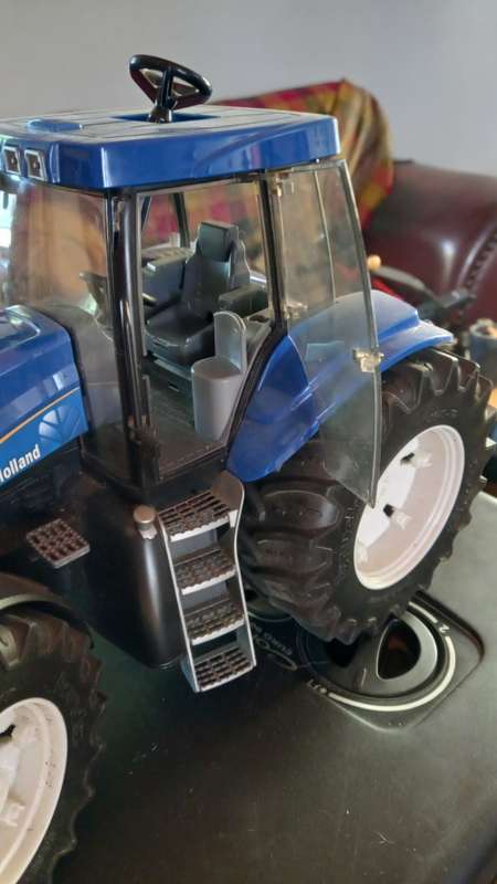 Bruder New Holland tractor