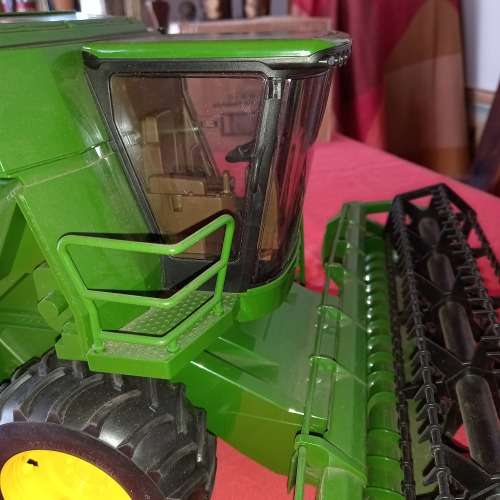 Bruder Toys John Deere Combine harvester