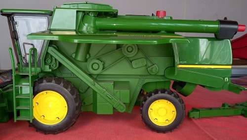 Bruder Toys John Deere Combine harvester