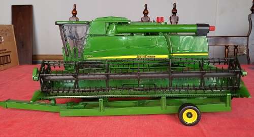 Bruder Toys John Deere Combine harvester