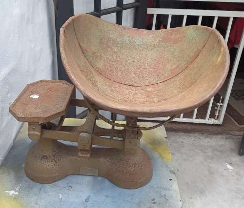 Vintage scale with pan
