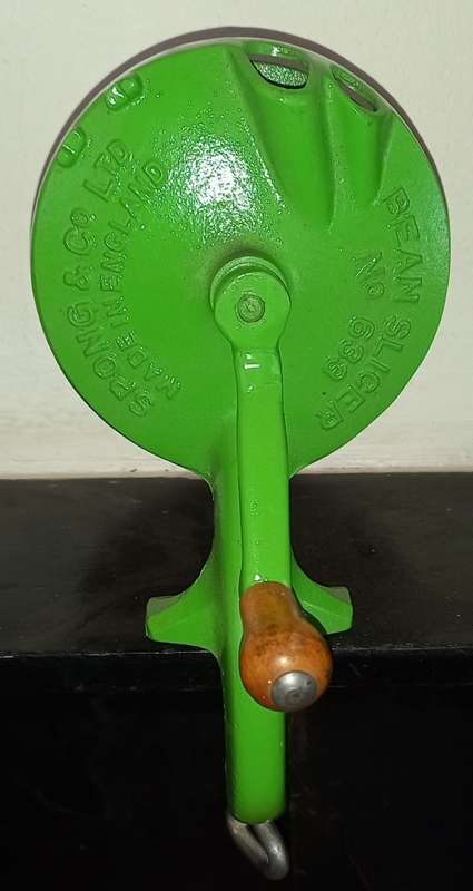 Spong no.633 bean slicer