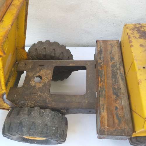 MIGHTY TONKA TOYS DUMPTRUCK