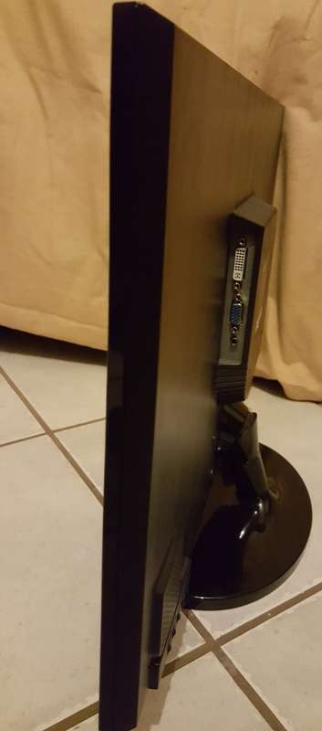Mecer A2456 24 Inch 16 x 9 TFT LED Wide Monitor (Full HD Resolution)