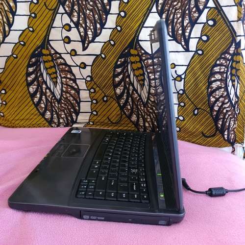 Acer TravelMate 5720 | Intel Core 2 Duo T7500 | 2.20GHz | 2GB DDR2 RAM | 200GB HD (READ)