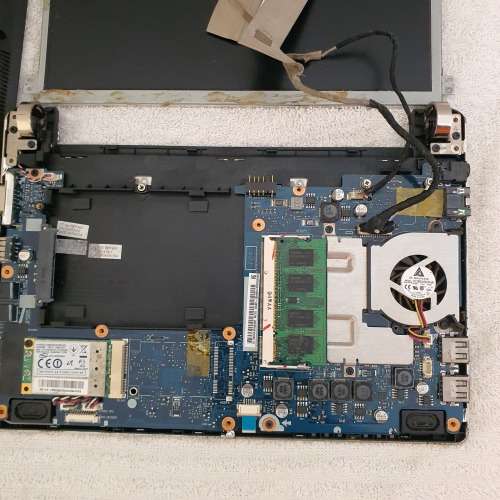 Samsung NP-NC10 Mini PC For Parts or to Rebuild | Intel Atom | 1GB DDR2 RAM | 100GB HDD (READ)