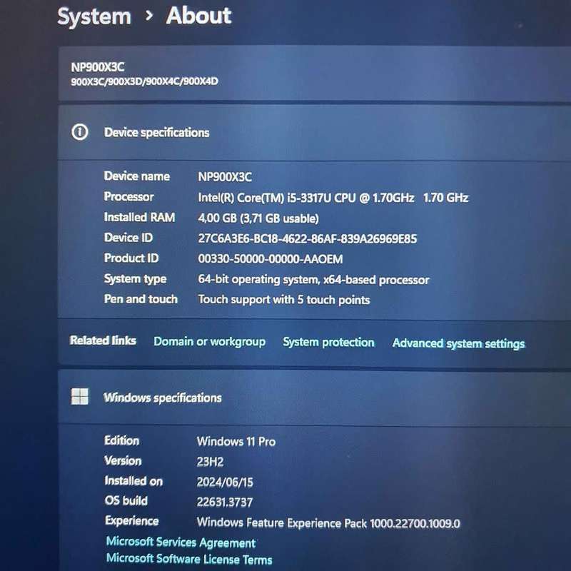 Samsung Series 9 UltraBook| i5-3317U| 1.70GHz| 4GB RAM| 256GB MSATA SSD| 13.3 Inch (1600x900) LCD