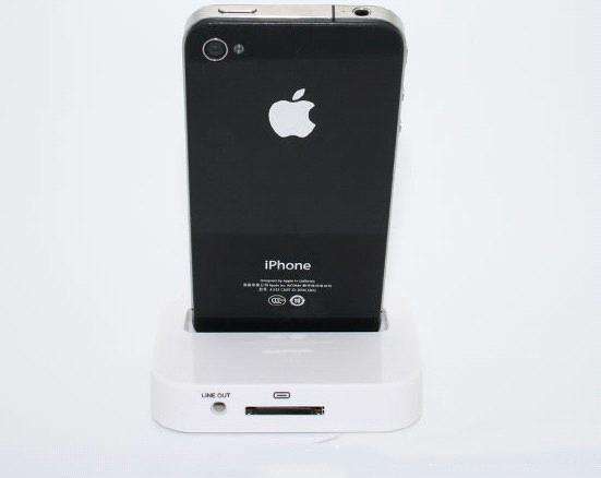 iPHONE DOCK FOR iPHONE 4 / 4s- CHARGE / SYNCH/ AUDIO OUT