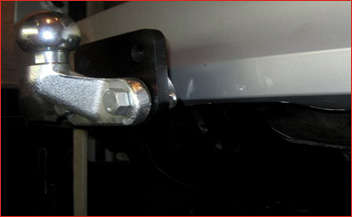 Nissan NP200 Towbar