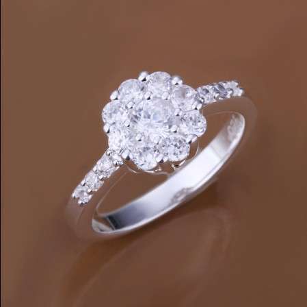 *** GENUINE*** Zircon flower Size 8 / Q 925 sterling silver plated