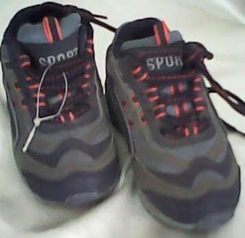 takkies (no box) size 6 sport
