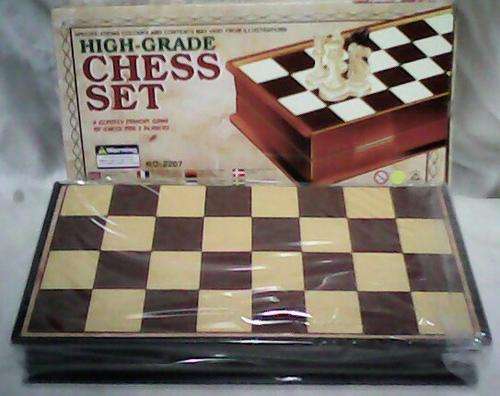 CHESS GAME SEALED BOX BRAND NEW HOURS OF FUN