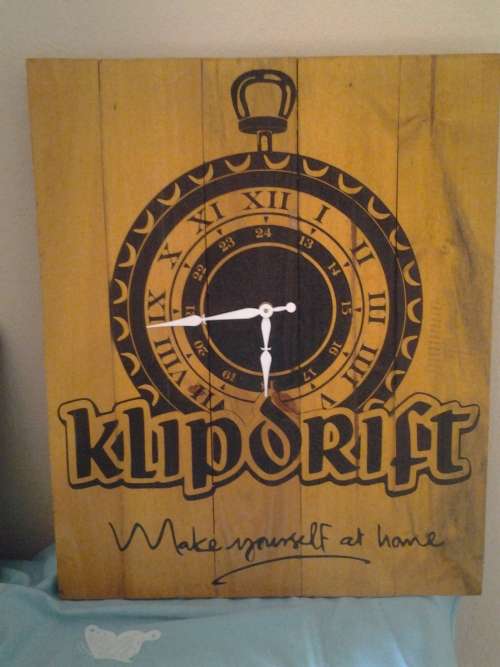 klipdrift brandy advertising clock