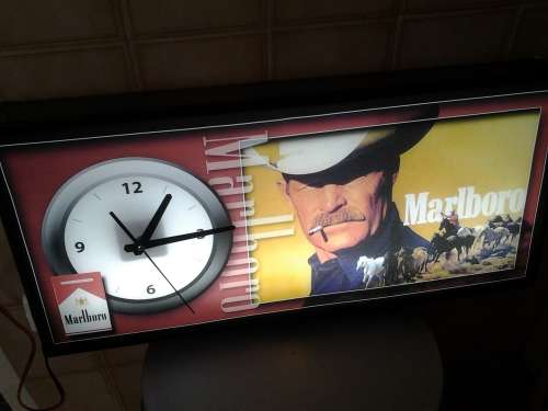 marlboro cigarette advertising light box clock