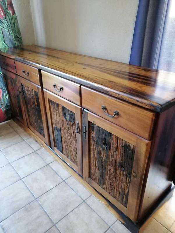 SLEEPER WOOD DINING TABLE, CHAIRS & BUFFET