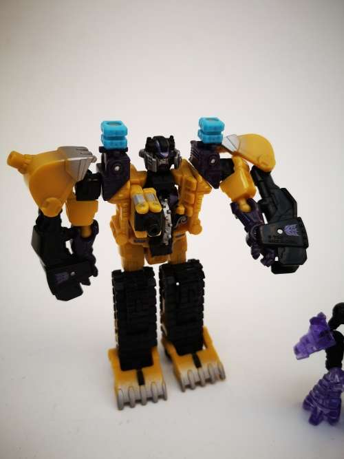 Transformers 2010 Sledge and Throttler set