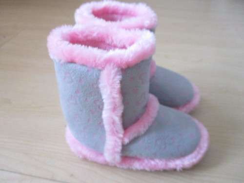 Pink Baby Girl Slippers (Size 6-7)