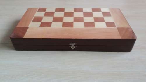 Backgammon/Chess Box