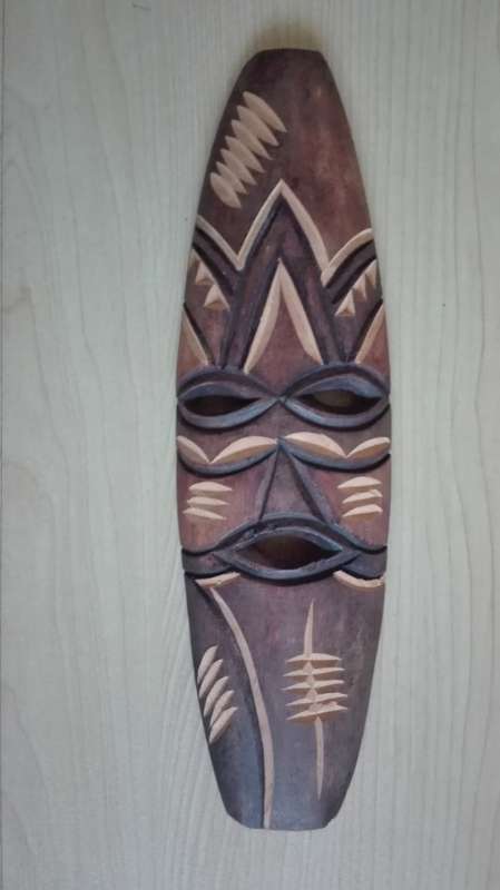 Wooden African Mask ( 26cm x 7cm)