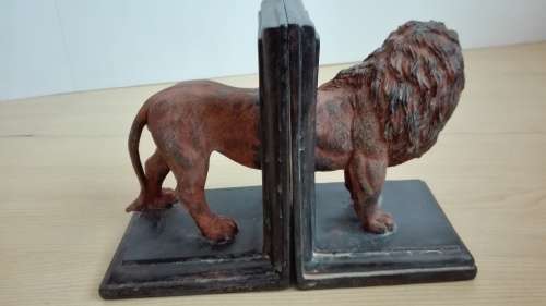 Set Lion Figurine Bookend