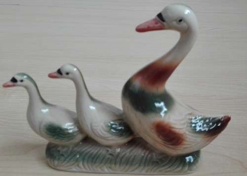 Family of Geese` Lustreware -  Made in Brazil