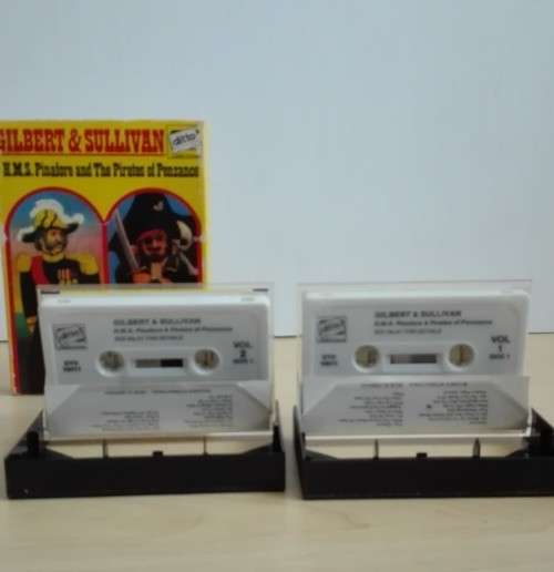 Gilbert & Sullivan,twin cassette pack,hms pinafore & pirates of penzance