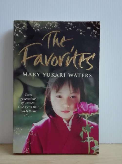 The Favorites by Mary Yukari Waters (Paperback)